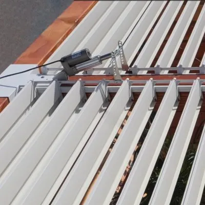 SUNDIY-Motorisierung: einfache und automatische Steuerung der Lamellen über Fernbedienung